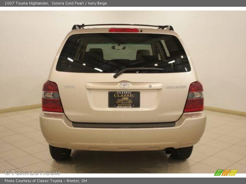 Sonora Gold Pearl / Ivory Beige 2007 Toyota Highlander