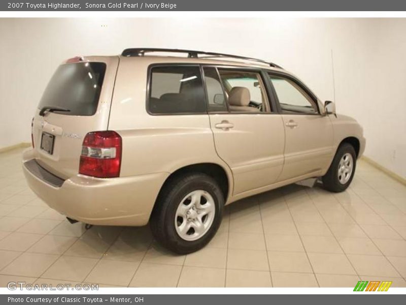Sonora Gold Pearl / Ivory Beige 2007 Toyota Highlander