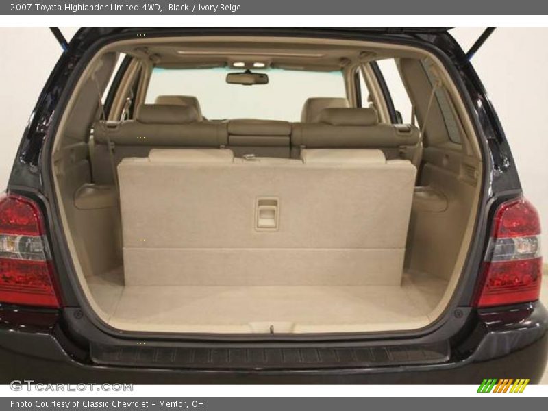 Black / Ivory Beige 2007 Toyota Highlander Limited 4WD
