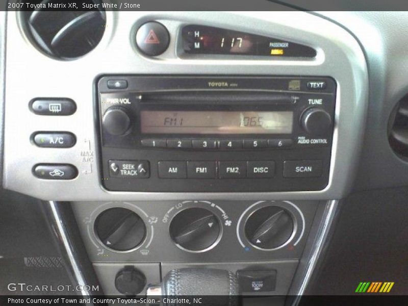 Super White / Stone 2007 Toyota Matrix XR