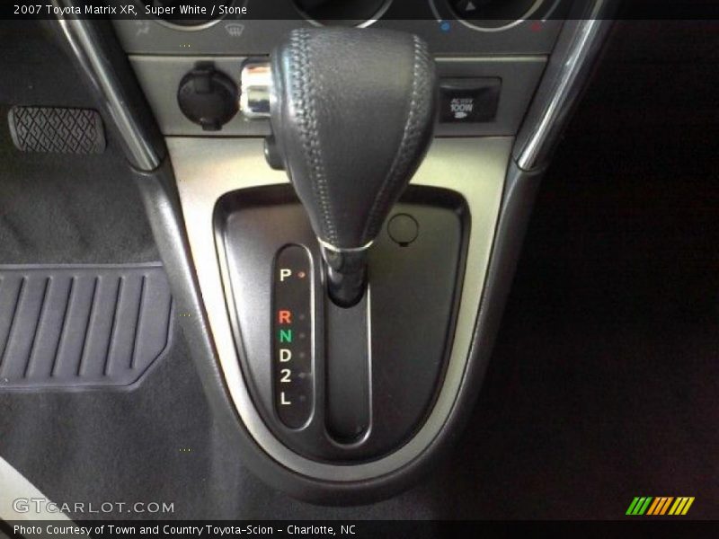 Super White / Stone 2007 Toyota Matrix XR