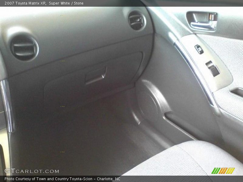 Super White / Stone 2007 Toyota Matrix XR