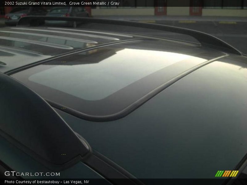 Grove Green Metallic / Gray 2002 Suzuki Grand Vitara Limited
