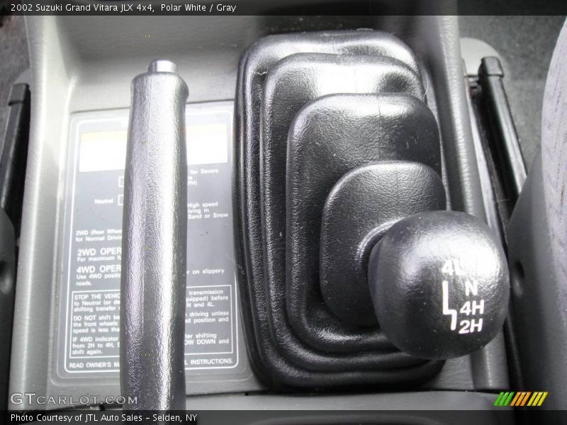 Polar White / Gray 2002 Suzuki Grand Vitara JLX 4x4