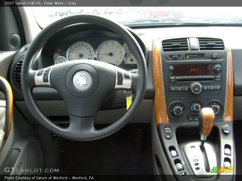 Polar White / Gray 2007 Saturn VUE V6