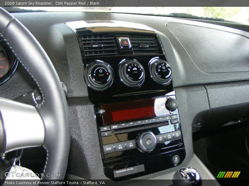 Chili Pepper Red / Black 2008 Saturn Sky Roadster