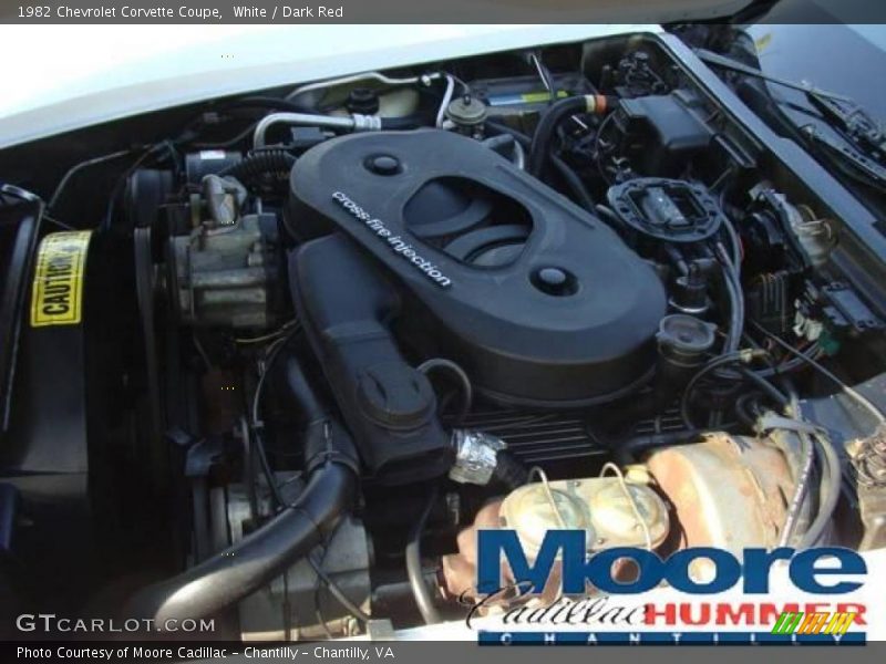 White / Dark Red 1982 Chevrolet Corvette Coupe