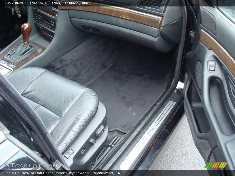 Jet Black / Black 1997 BMW 7 Series 740iL Sedan