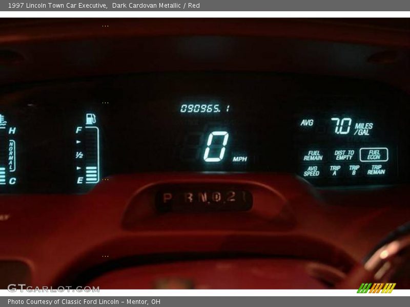 Dark Cardovan Metallic / Red 1997 Lincoln Town Car Executive