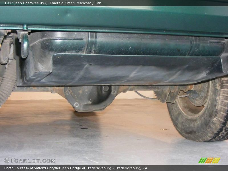 Emerald Green Pearlcoat / Tan 1997 Jeep Cherokee 4x4