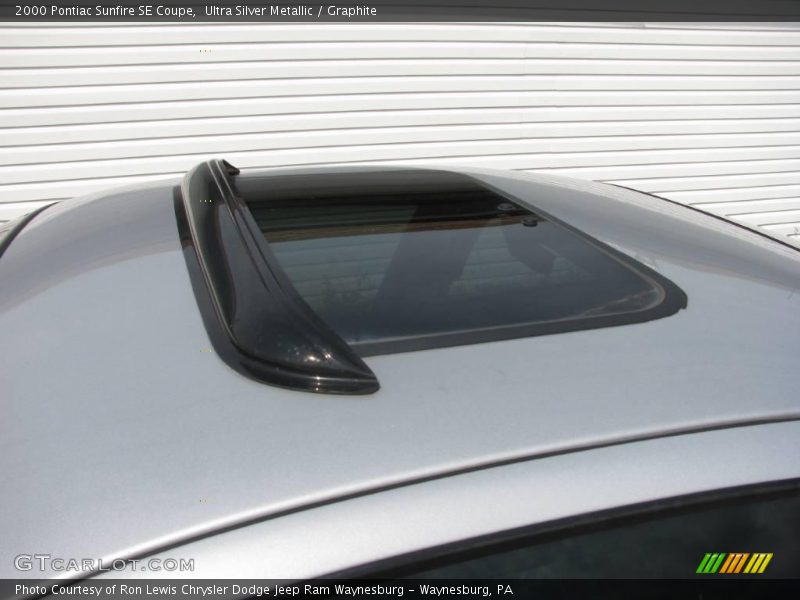 Ultra Silver Metallic / Graphite 2000 Pontiac Sunfire SE Coupe