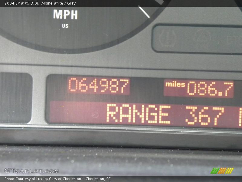 Alpine White / Grey 2004 BMW X5 3.0i