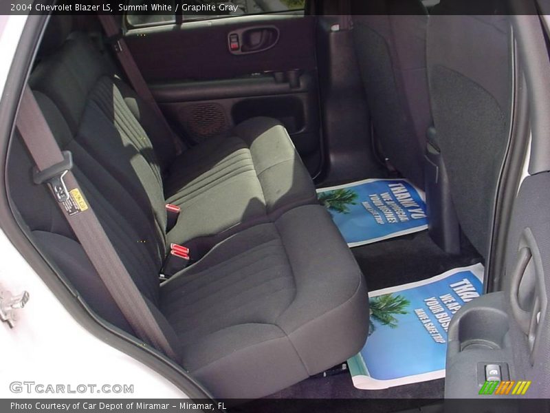 Summit White / Graphite Gray 2004 Chevrolet Blazer LS