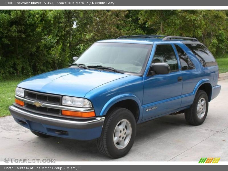 Space Blue Metallic / Medium Gray 2000 Chevrolet Blazer LS 4x4