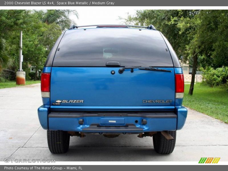 Space Blue Metallic / Medium Gray 2000 Chevrolet Blazer LS 4x4