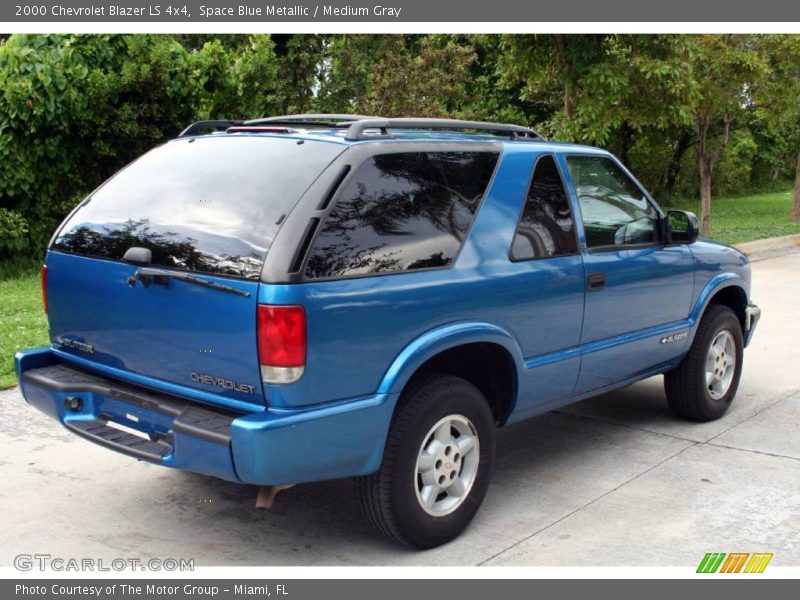 Space Blue Metallic / Medium Gray 2000 Chevrolet Blazer LS 4x4