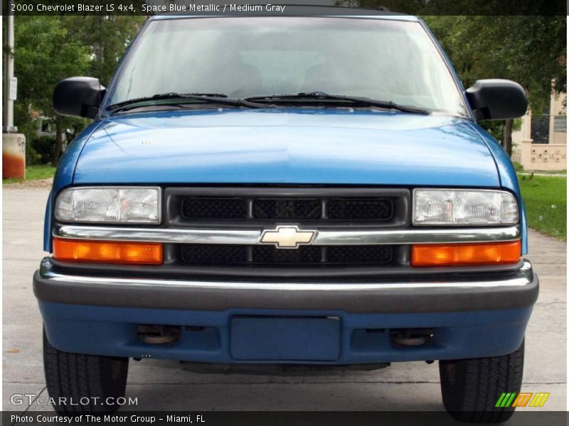 Space Blue Metallic / Medium Gray 2000 Chevrolet Blazer LS 4x4