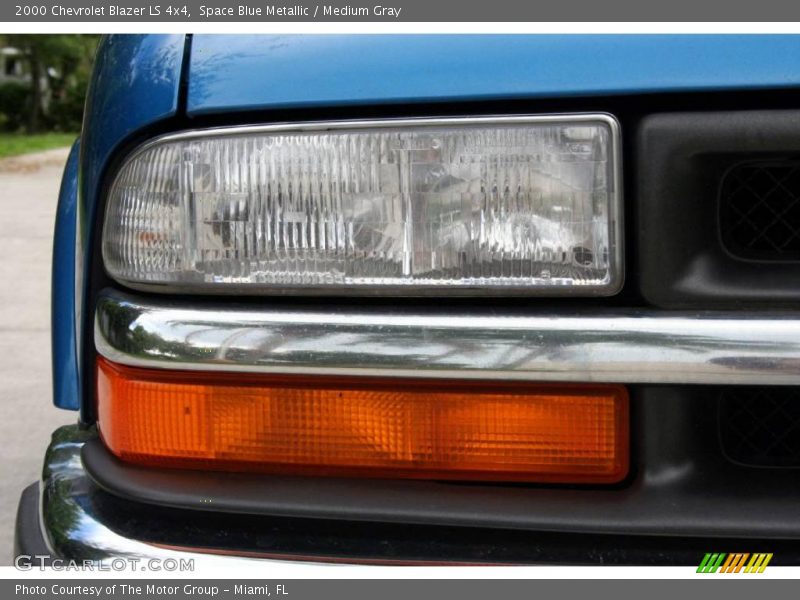 Space Blue Metallic / Medium Gray 2000 Chevrolet Blazer LS 4x4