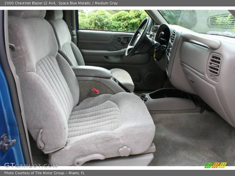 Space Blue Metallic / Medium Gray 2000 Chevrolet Blazer LS 4x4