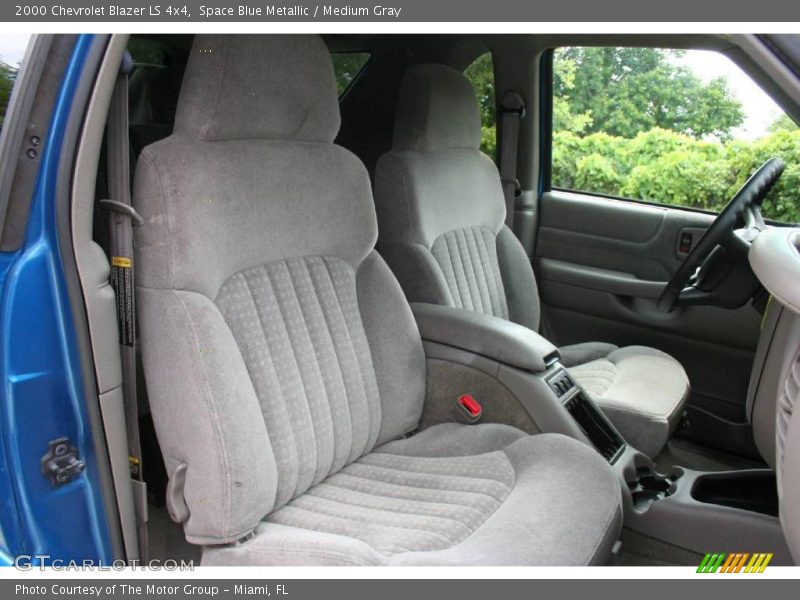 Space Blue Metallic / Medium Gray 2000 Chevrolet Blazer LS 4x4