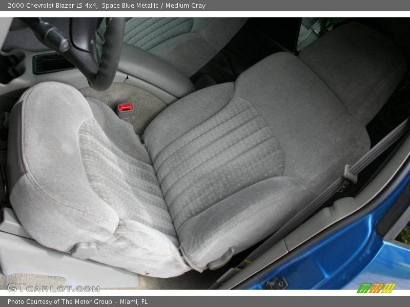 Space Blue Metallic / Medium Gray 2000 Chevrolet Blazer LS 4x4