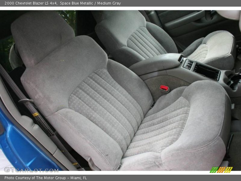 Space Blue Metallic / Medium Gray 2000 Chevrolet Blazer LS 4x4