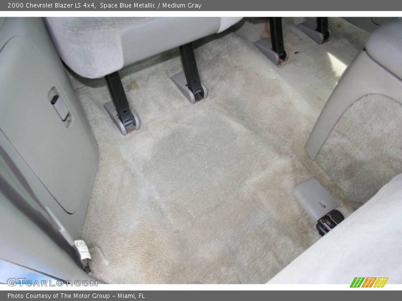 Space Blue Metallic / Medium Gray 2000 Chevrolet Blazer LS 4x4