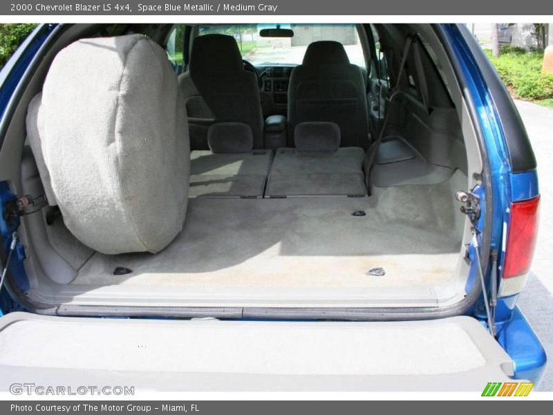 Space Blue Metallic / Medium Gray 2000 Chevrolet Blazer LS 4x4