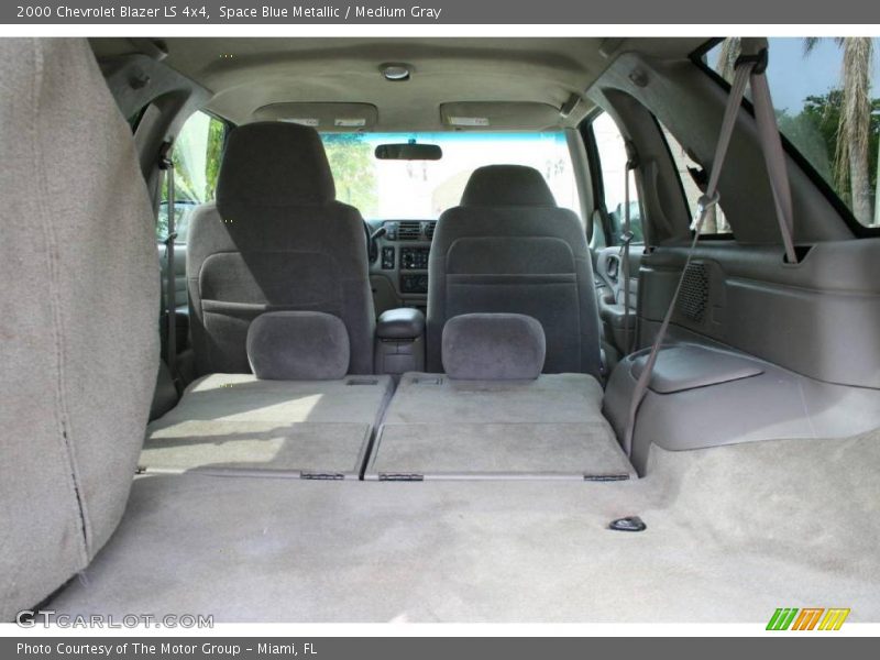 Space Blue Metallic / Medium Gray 2000 Chevrolet Blazer LS 4x4