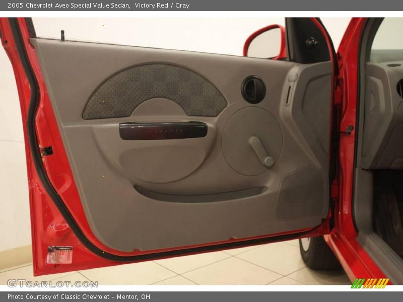 Victory Red / Gray 2005 Chevrolet Aveo Special Value Sedan