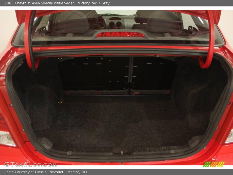 Victory Red / Gray 2005 Chevrolet Aveo Special Value Sedan