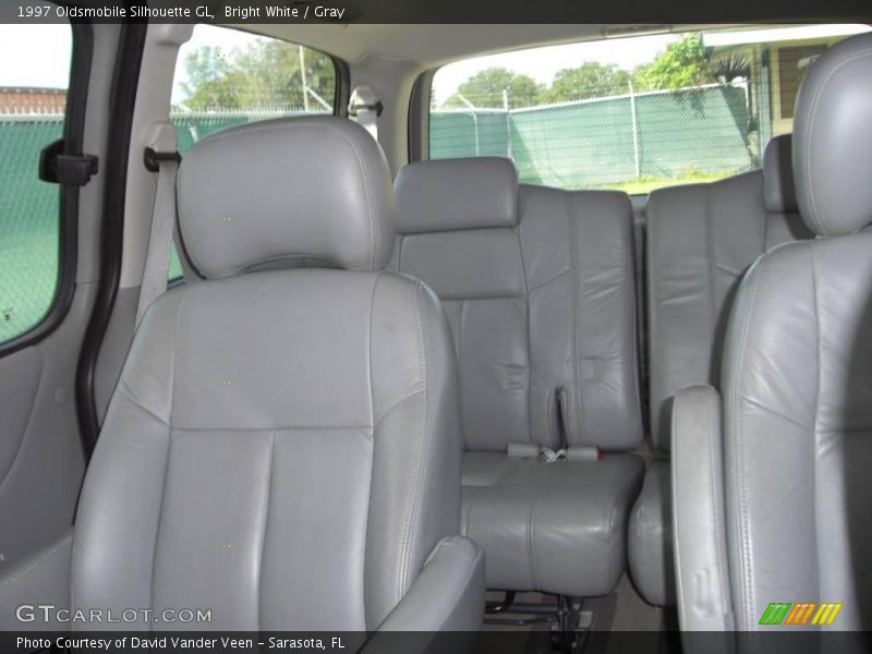 Bright White / Gray 1997 Oldsmobile Silhouette GL