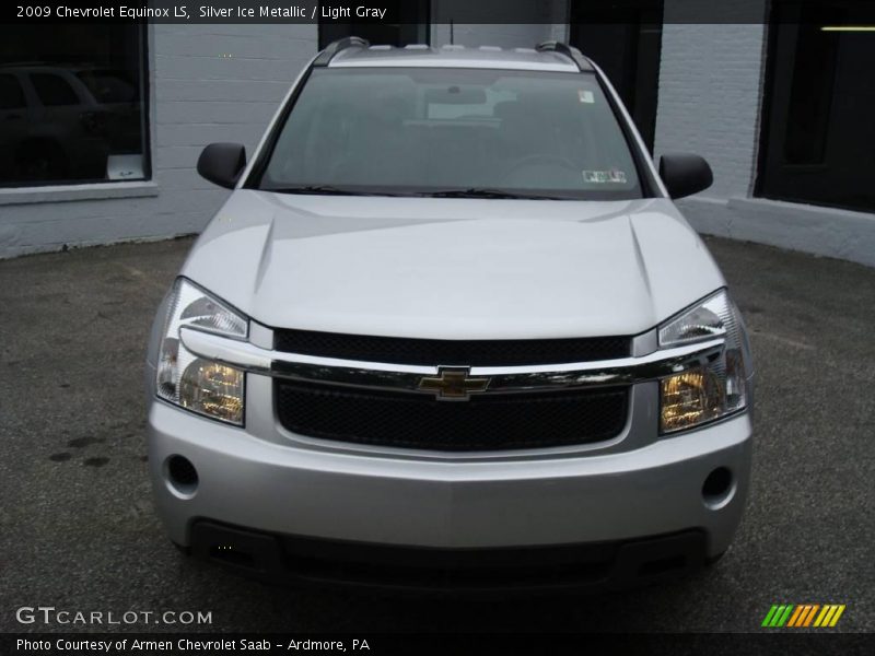 Silver Ice Metallic / Light Gray 2009 Chevrolet Equinox LS