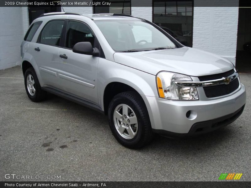 Silver Ice Metallic / Light Gray 2009 Chevrolet Equinox LS