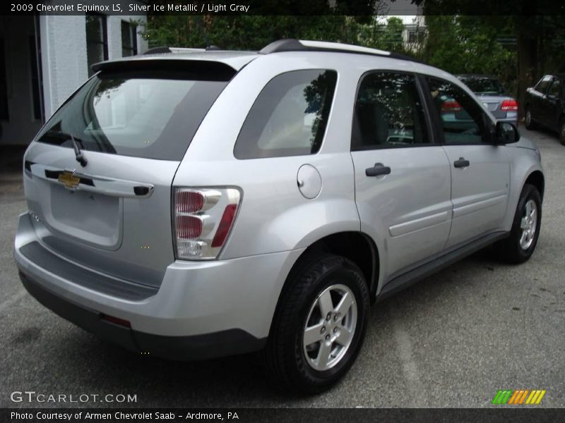 Silver Ice Metallic / Light Gray 2009 Chevrolet Equinox LS