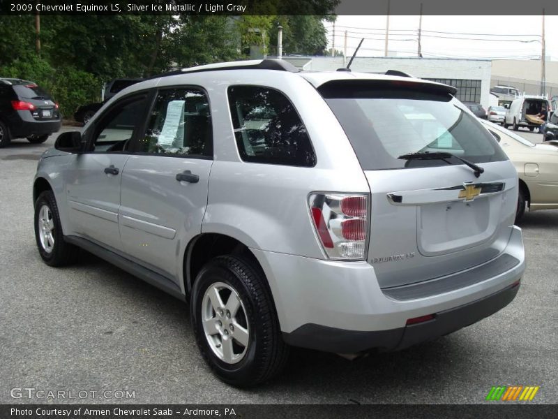 Silver Ice Metallic / Light Gray 2009 Chevrolet Equinox LS