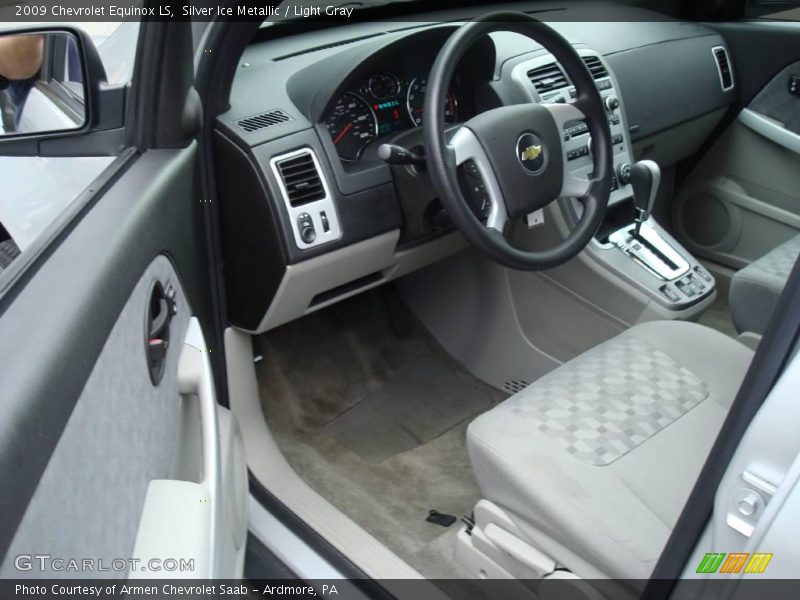 Silver Ice Metallic / Light Gray 2009 Chevrolet Equinox LS