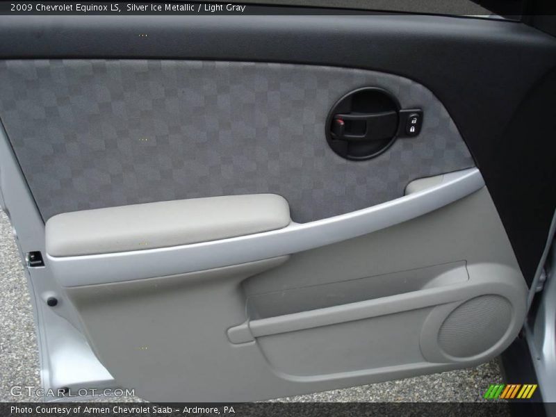 Silver Ice Metallic / Light Gray 2009 Chevrolet Equinox LS