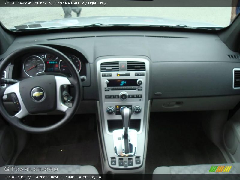Silver Ice Metallic / Light Gray 2009 Chevrolet Equinox LS