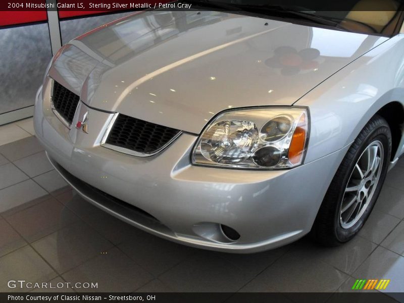 Sterling Silver Metallic / Petrol Gray 2004 Mitsubishi Galant LS