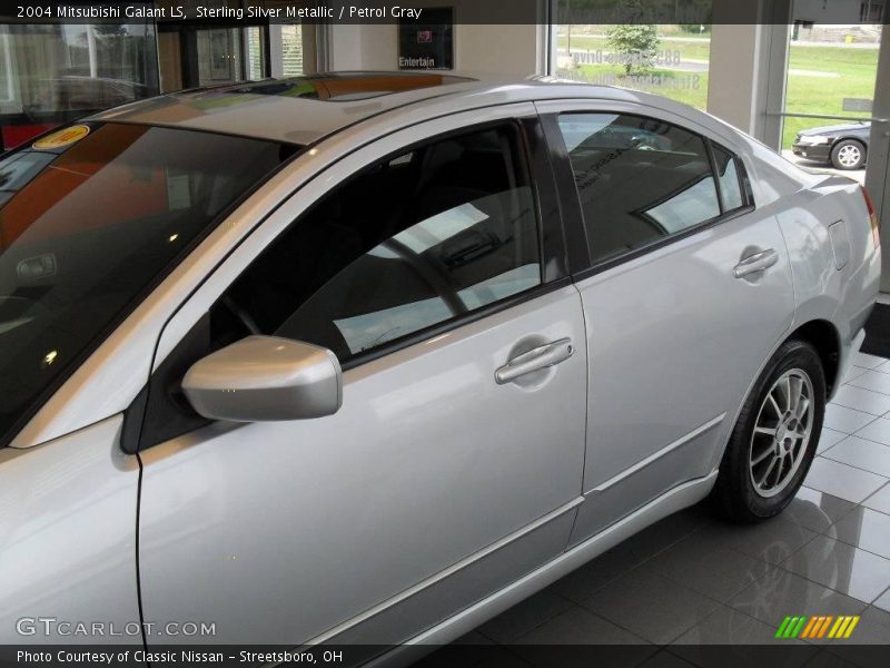 Sterling Silver Metallic / Petrol Gray 2004 Mitsubishi Galant LS