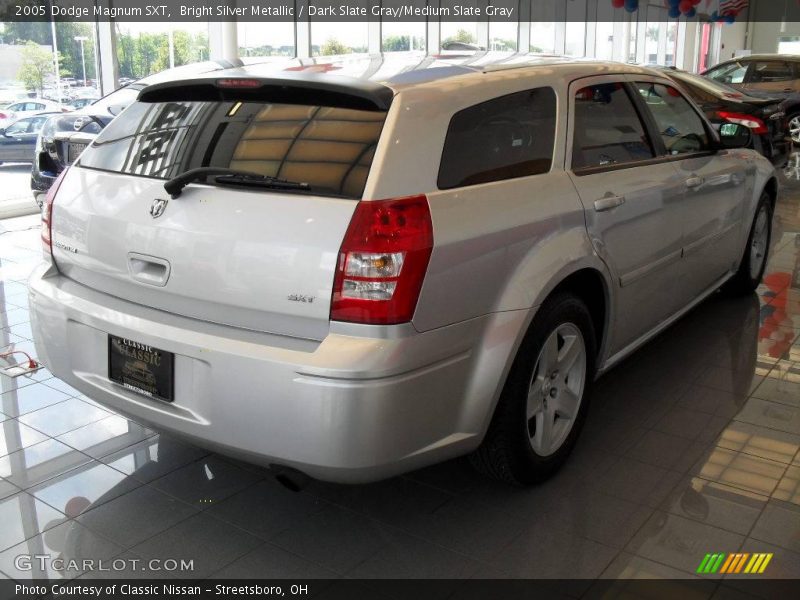 Bright Silver Metallic / Dark Slate Gray/Medium Slate Gray 2005 Dodge Magnum SXT