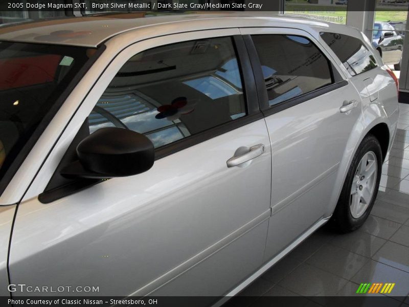 Bright Silver Metallic / Dark Slate Gray/Medium Slate Gray 2005 Dodge Magnum SXT