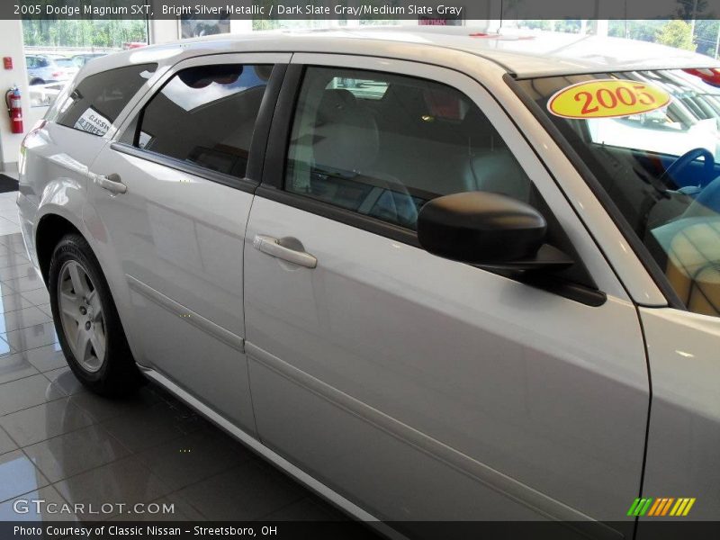 Bright Silver Metallic / Dark Slate Gray/Medium Slate Gray 2005 Dodge Magnum SXT