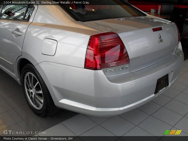 Sterling Silver Metallic / Petrol Gray 2004 Mitsubishi Galant LS