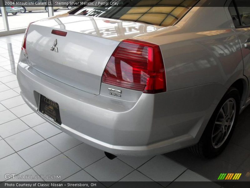 Sterling Silver Metallic / Petrol Gray 2004 Mitsubishi Galant LS