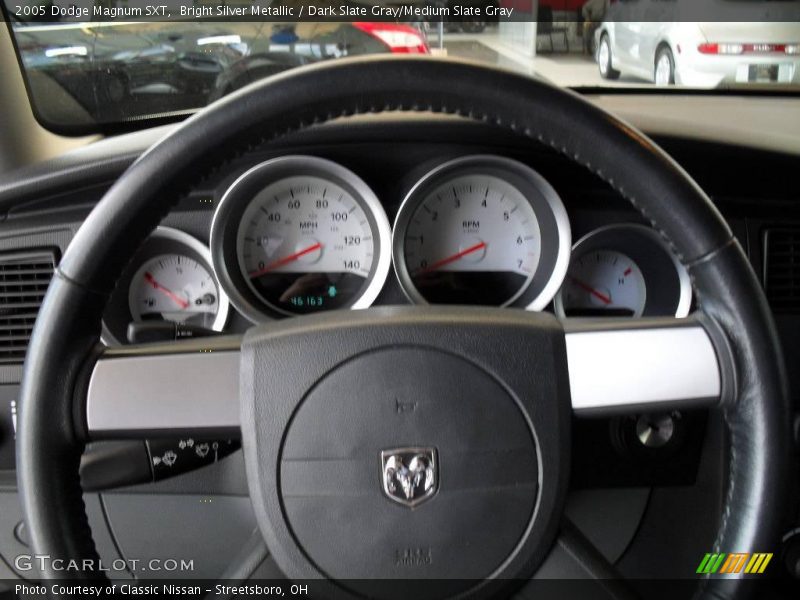 Bright Silver Metallic / Dark Slate Gray/Medium Slate Gray 2005 Dodge Magnum SXT
