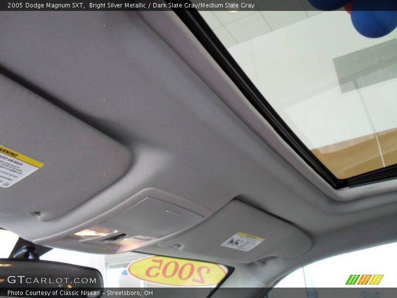 Bright Silver Metallic / Dark Slate Gray/Medium Slate Gray 2005 Dodge Magnum SXT