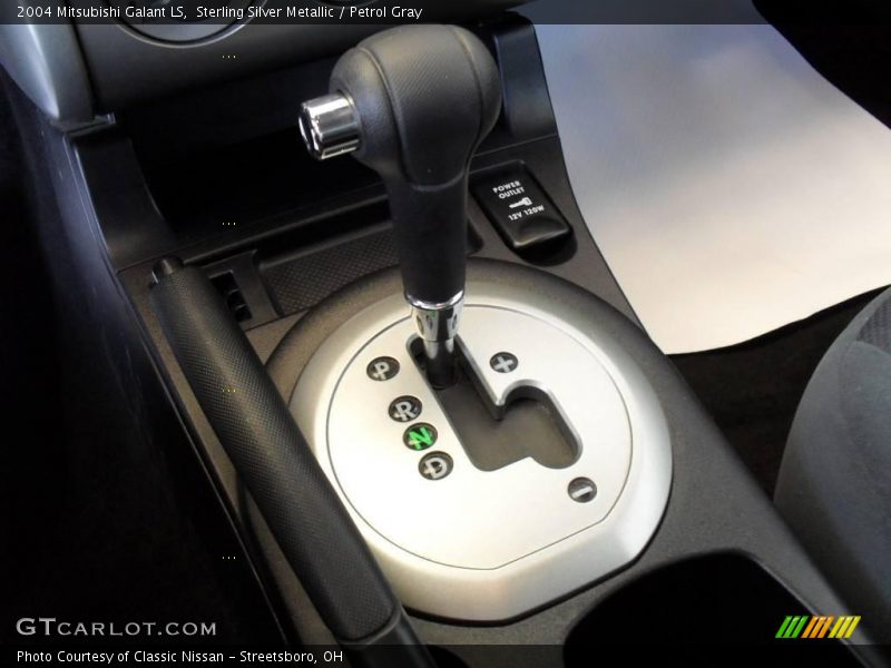 Sterling Silver Metallic / Petrol Gray 2004 Mitsubishi Galant LS