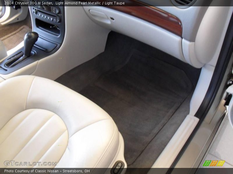 Light Almond Pearl Metallic / Light Taupe 2004 Chrysler 300 M Sedan